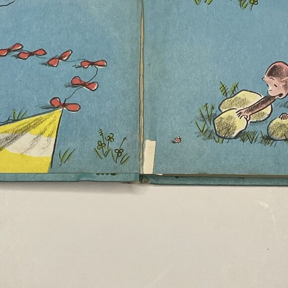 Curious George Flies a Kite - Margret Rey 1958 Weekly Reader Edition - Picture 7 of 15
